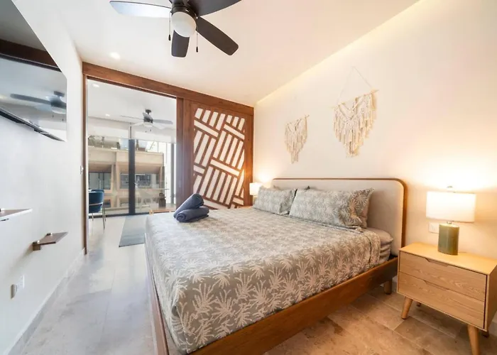 Holiday home Luxury Gym Co Work Rooftop Pool *