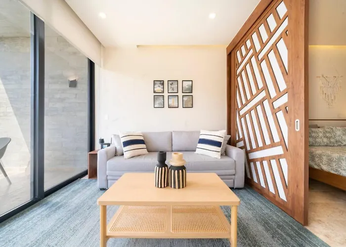 Luxury Gym Co Work Rooftop Pool Holiday home