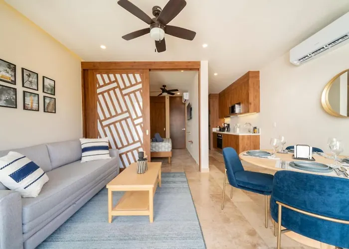 Luxury Gym Co Work Rooftop Pool Holiday home